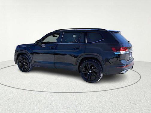 2023 Volkswagen Atlas 3.6L SE w/Technology