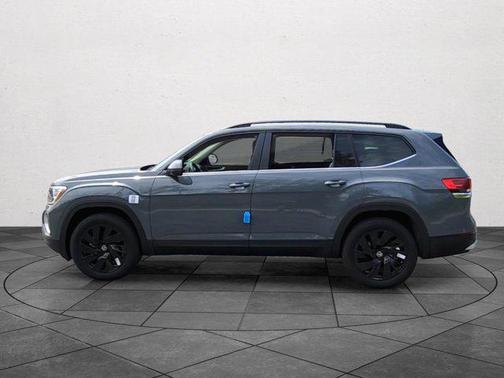 2025 Volkswagen Atlas 2.0T SE w/Technology 4MOTION