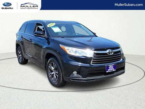 Midnight Black Metallic 2016 Toyota Highlander XLE