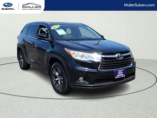 Midnight Black Metallic 2016 Toyota Highlander XLE