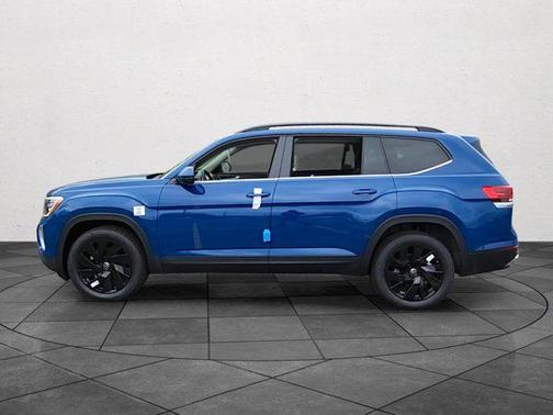 2025 Volkswagen Atlas 2.0T SE w/Technology 4MOTION