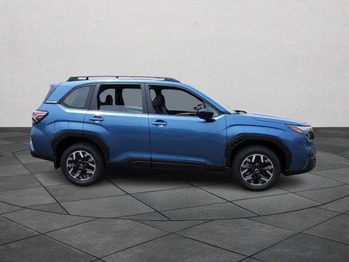 2025 Subaru Forester Base