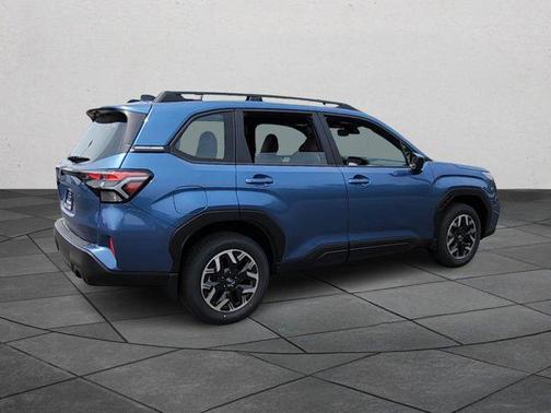 2025 Subaru Forester Base