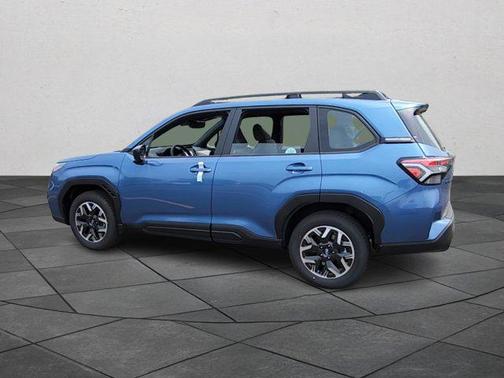 2025 Subaru Forester Base