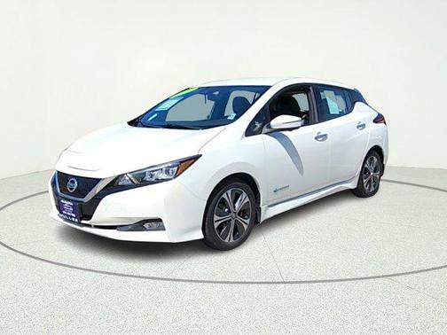 Pearl White Tricoat 2019 Nissan Leaf SL