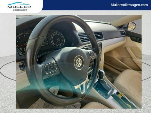 2012 Volkswagen Passat 2.5 SE