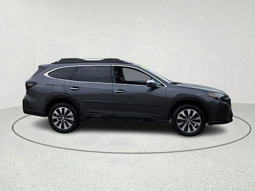2023 Subaru Outback Touring