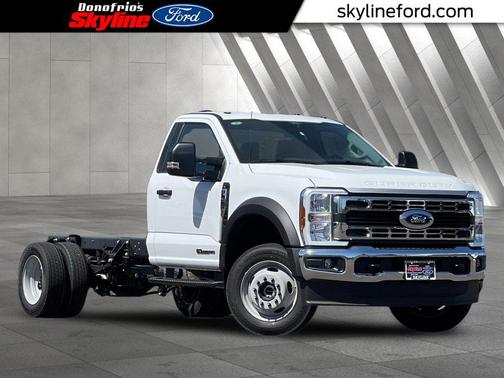 Oxford White 2025 Ford F-450 XL Truck