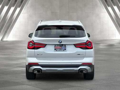 Mineral White Metallic 2024 BMW X3 xDrive30i
