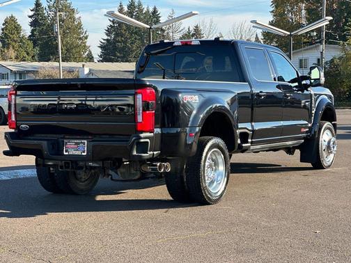 2025 Ford F-450 Platinum