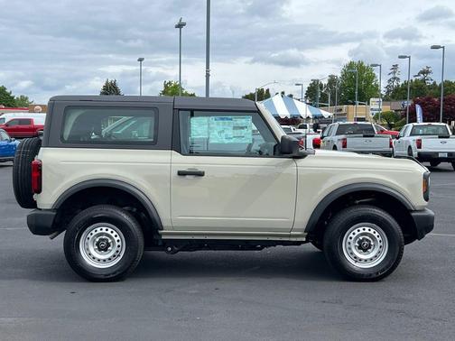 2025 Ford Bronco Base