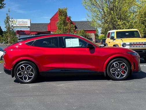 2021 Ford Mustang Mach-E GT
