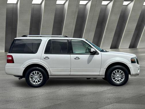 White Platinum Clearcoat Metallic 2014 Ford Expedition Limited