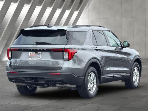 Carbonized Gray Metallic 2026 Ford Explorer Active