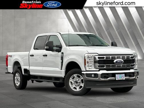 Oxford White 2025 Ford F-250 XLT Truck