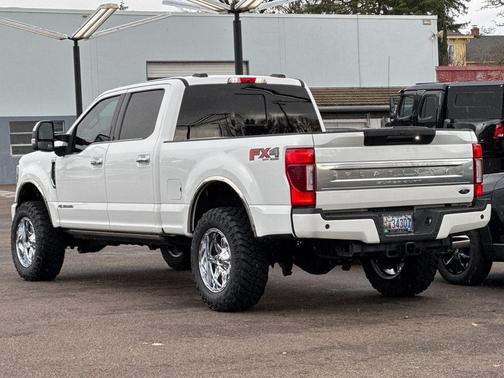 2022 Ford F-350 Platinum