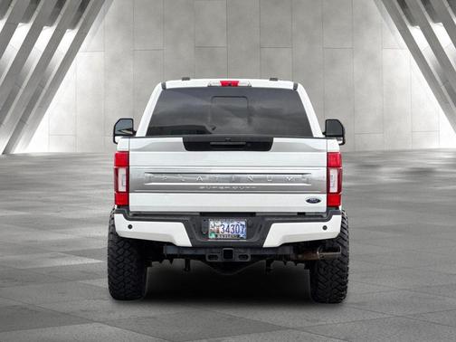 2022 Ford F-350 Platinum