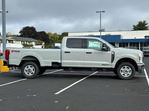 2026 Ford F-350 XLT