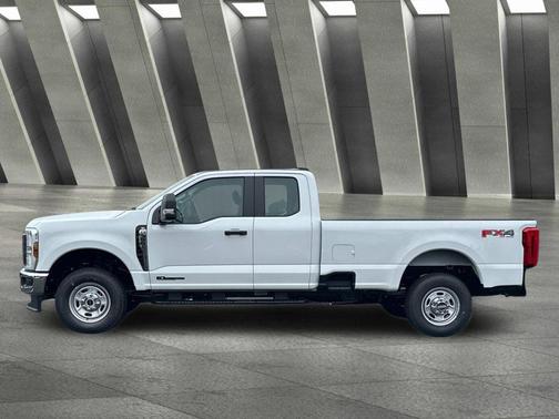 Oxford White 2026 Ford F-350 XL