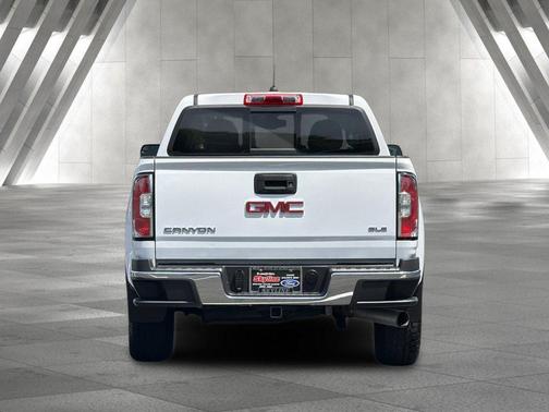 Summit White 2018 GMC Canyon SLE