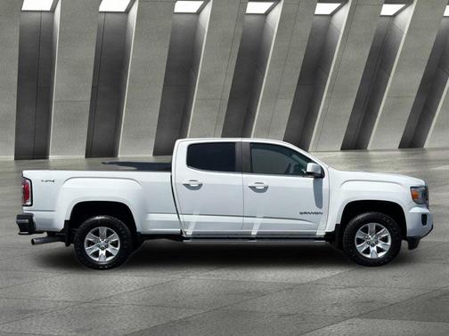 Summit White 2018 GMC Canyon SLE