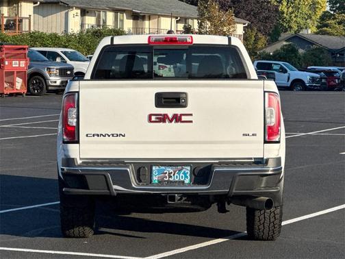 Summit White 2018 GMC Canyon SLE