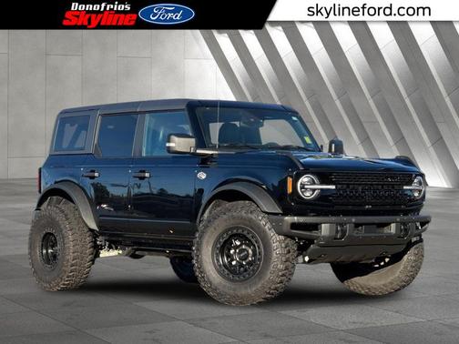 Shadow Black 2022 Ford Bronco Wildtrak
