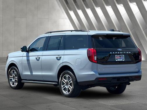 Gray Metallic 2025 Ford Expedition Active