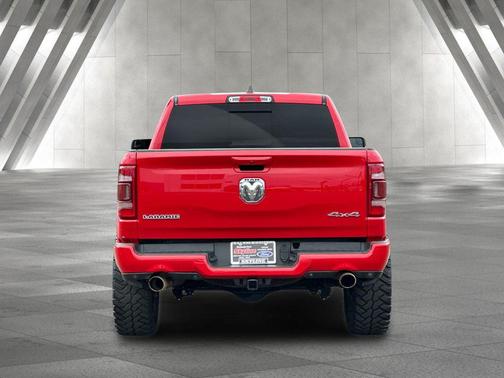 Flame Red Clearcoat 2019 RAM 1500 Laramie