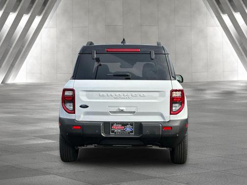 Oxford White 2025 Ford Bronco Sport Outer Banks