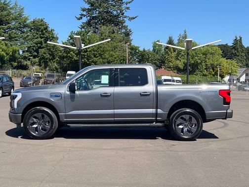 2025 Ford F-150 Lightning Flash