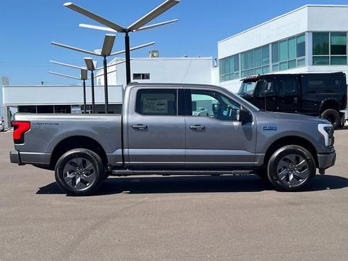 2025 Ford F-150 Lightning Flash