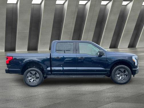 2024 Ford F-150 Lightning XLT