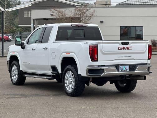 2022 GMC Sierra 2500 SLT