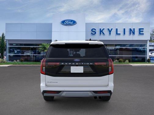Oxford White 2026 Ford Expedition Platinum