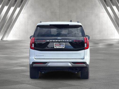 Oxford White 2026 Ford Expedition Platinum