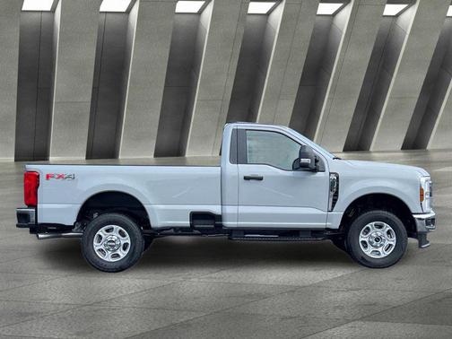 2025 Ford F-350 XLT