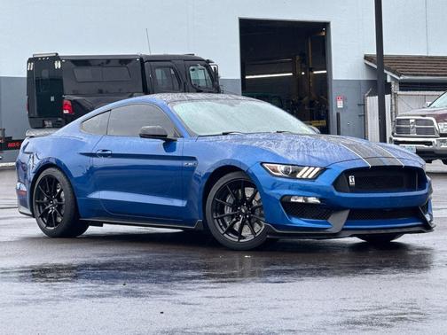 2018 Ford Shelby GT350 Base