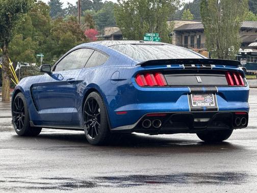 2018 Ford Shelby GT350 Base