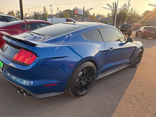 2018 Ford Shelby GT350 Base