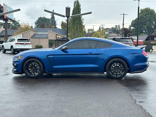 2018 Ford Shelby GT350 Base