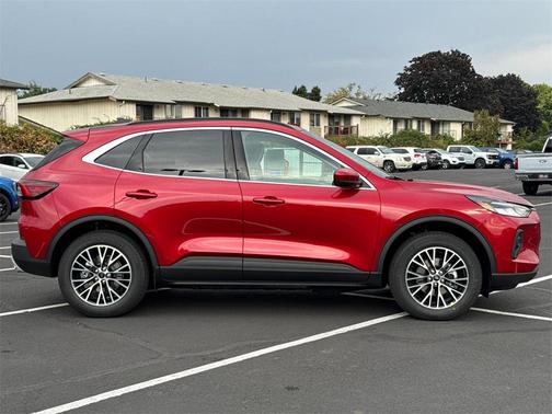 2025 Ford Escape PHEV SE