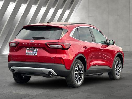 2025 Ford Escape PHEV SE