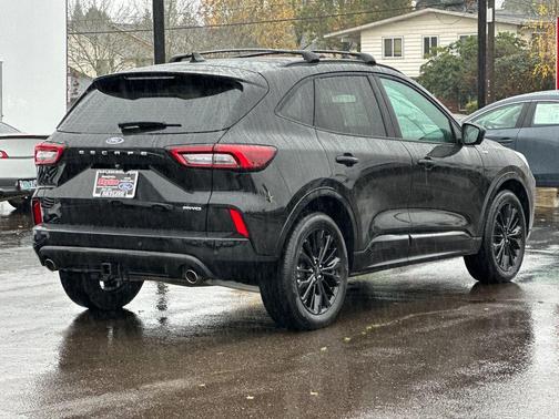 2024 Ford Escape ST-Line Elite