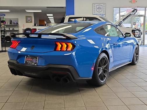 2025 Ford Mustang Dark Horse