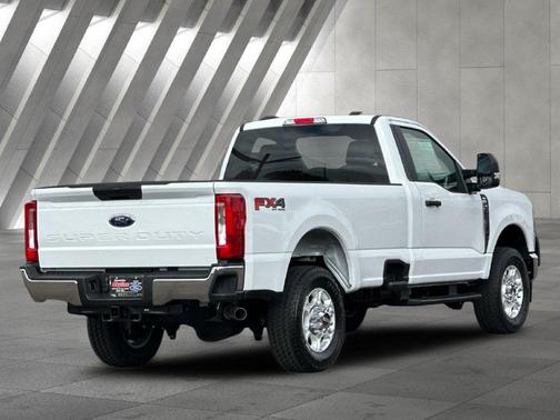 Oxford White 2026 Ford F-350 XLT