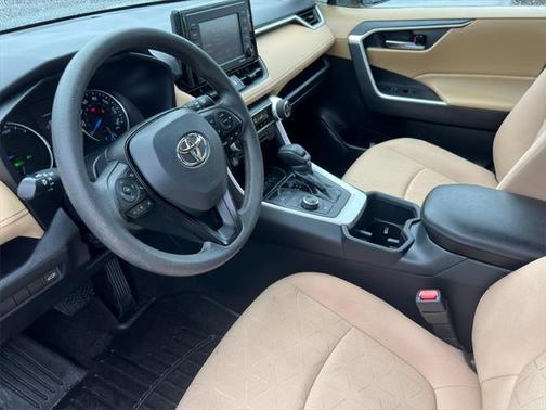 2022 Toyota RAV4 Hybrid XLE