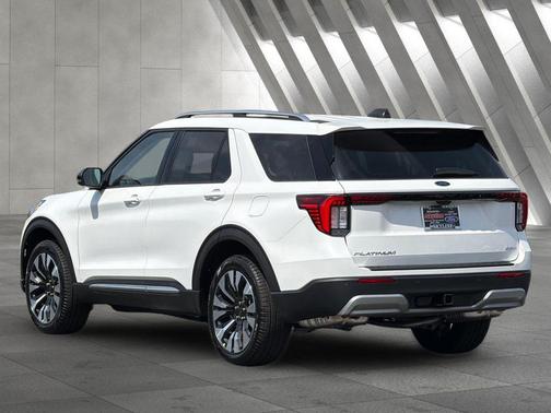 Star White Metallic Tri-Coat 2026 Ford Explorer Platinum