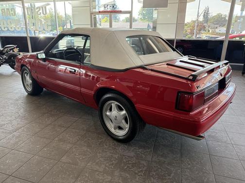 1993 Ford Mustang LX 5.0L