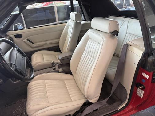1993 Ford Mustang LX 5.0L
